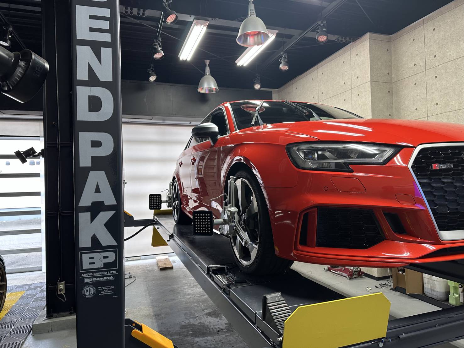 札幌 四輪アライメント調整 輸入車 足回り調整